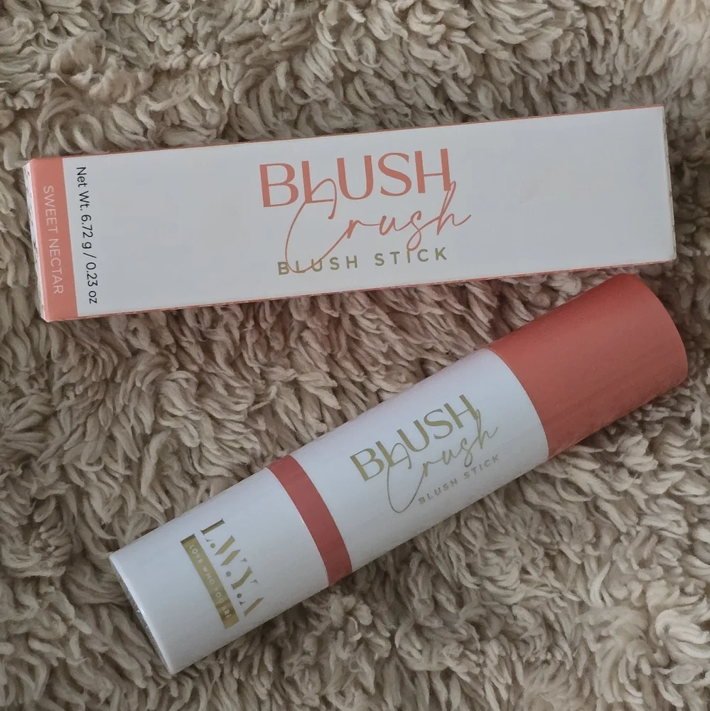 LWYA Blush Crush Blush Stick In Sweet Nectar